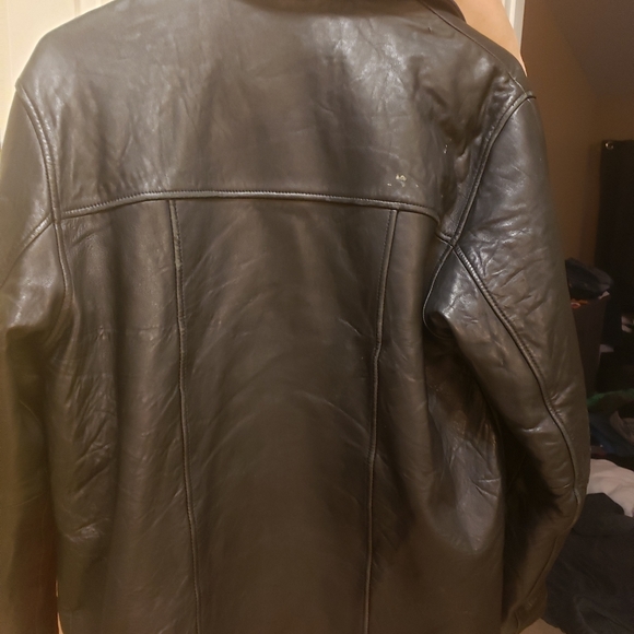 Women's black leather coat - Picture 3 of 5